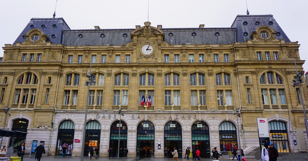 Paris train station