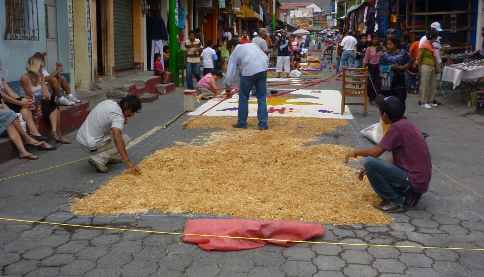 Semana Santa carpet prep