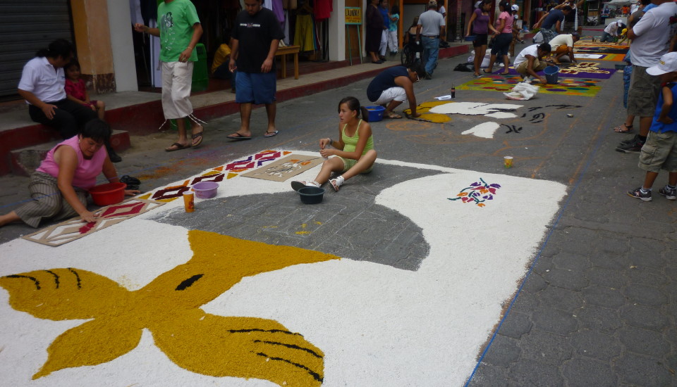 Semana Santa carpet prep